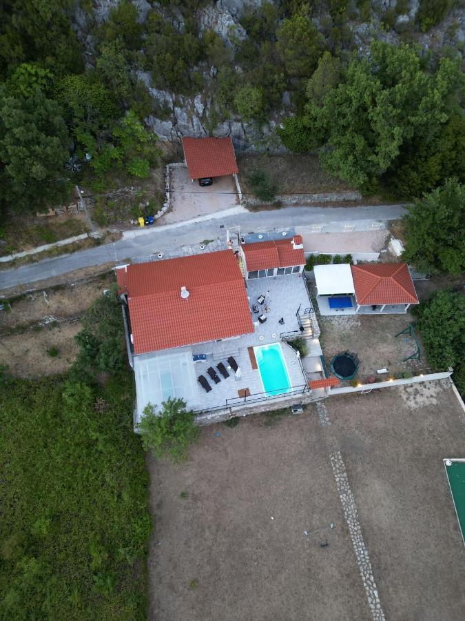 Villa Zrinka **** Svinisce Exterior photo