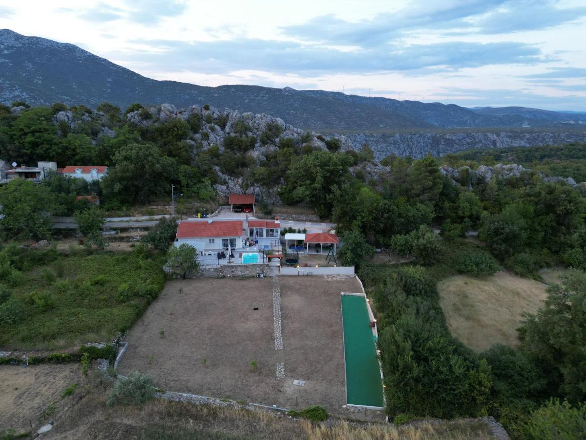 Villa Zrinka **** Svinisce Exterior photo